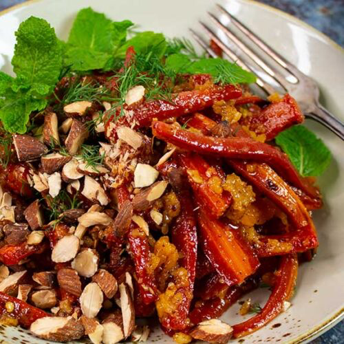 Hot Karroten Salat - Karotten mit Kokosraspeln und Grüne Chili Salat.